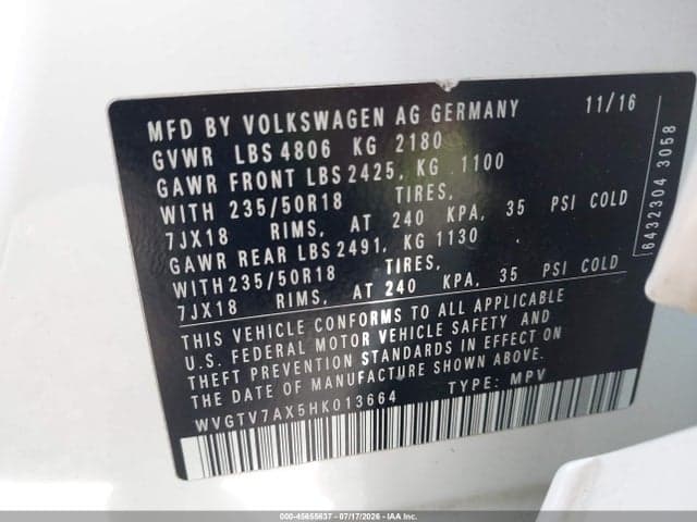 2017 VOLKSWAGEN TIGUAN 2.0T SPORT 9