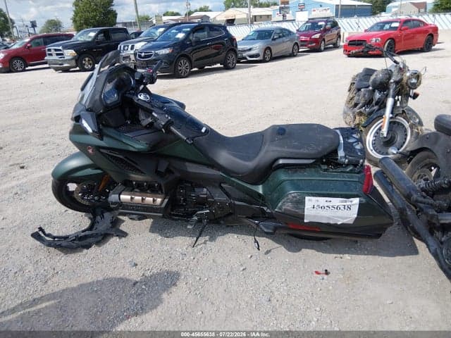 2024 HONDA GL1800 B 13