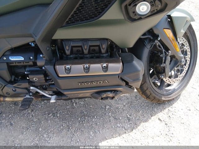 2024 HONDA GL1800 B 8