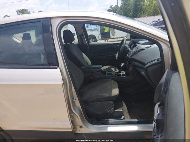 2017 FORD ESCAPE S 5