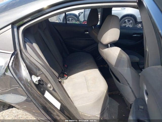 2020 TOYOTA COROLLA LE 8