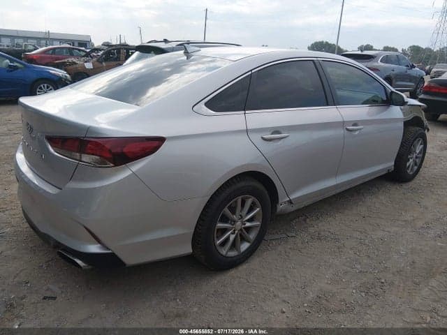 2019 HYUNDAI SONATA SE 4