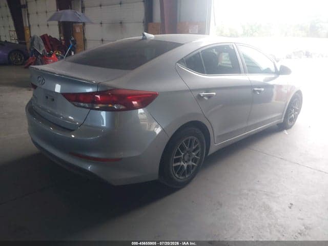2017 HYUNDAI ELANTRA SE 4
