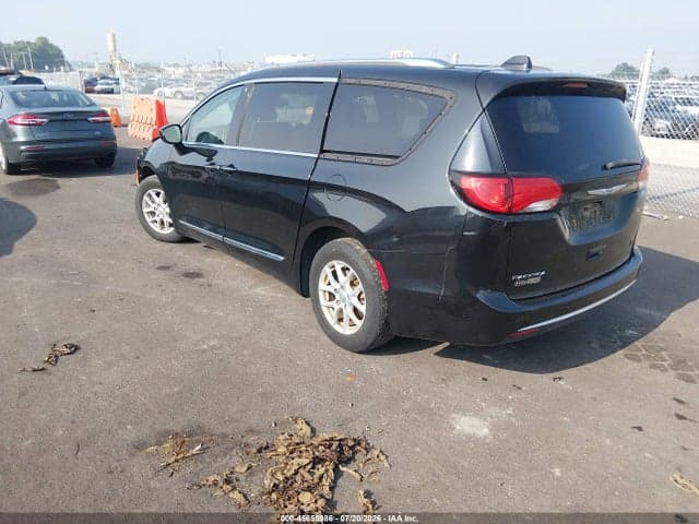 2020 CHRYSLER PACIFICA TOURING L 3
