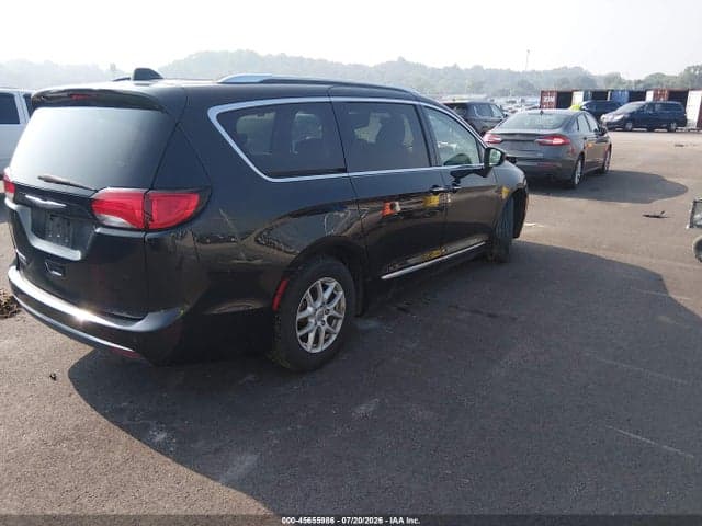2020 CHRYSLER PACIFICA TOURING L 4