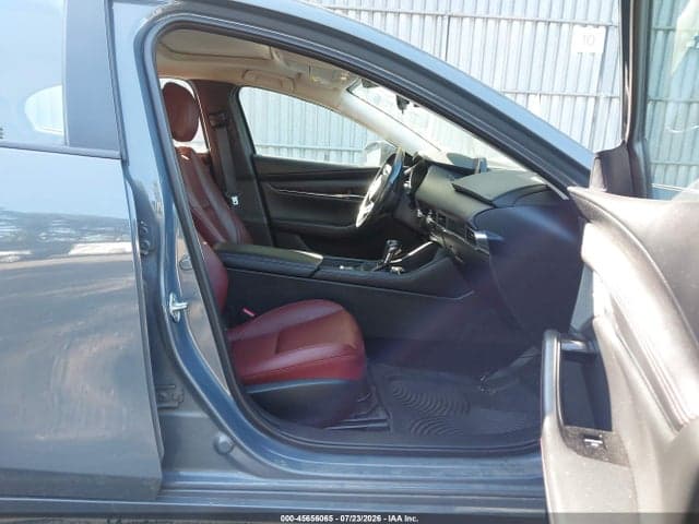 2022 MAZDA MAZDA3 CARBON EDITION 5