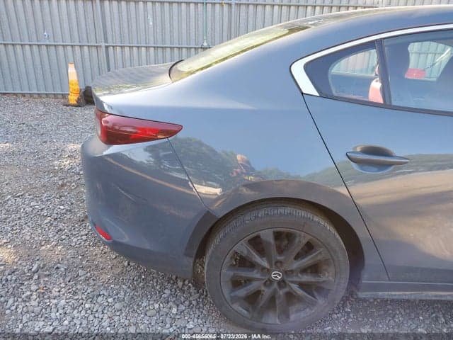 2022 MAZDA MAZDA3 CARBON EDITION 6