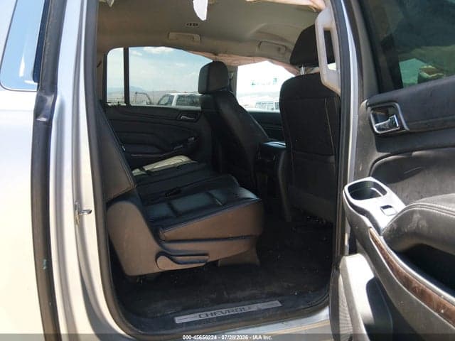2017 CHEVROLET SUBURBAN LT 8