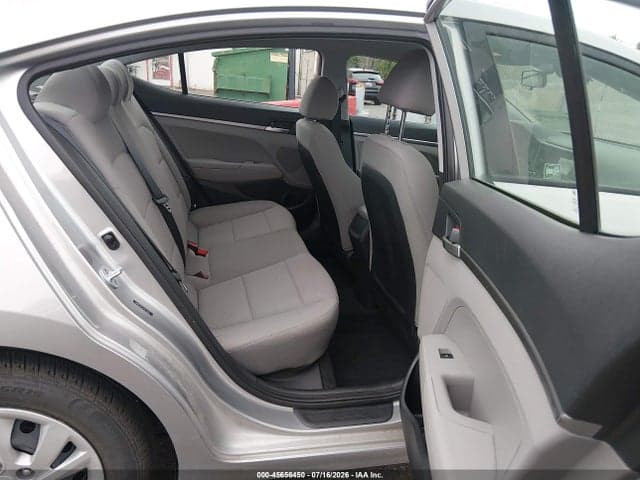 2020 HYUNDAI ELANTRA SE 8