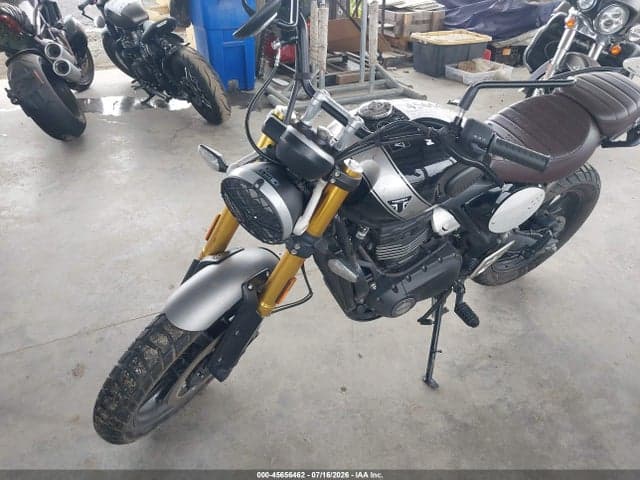 2025 TRIUMPH MOTORCYCLE SCRAMBLER 400 X 2