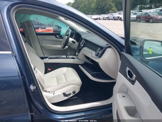 2023 VOLVO XC60 B5 PLUS BRIGHT THEME 5