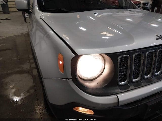 2018 JEEP RENEGADE LATITUDE 4X4 18