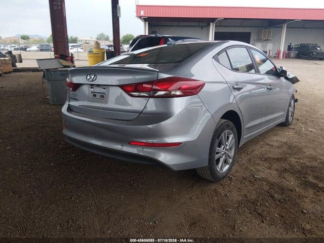 2017 HYUNDAI ELANTRA SE 4