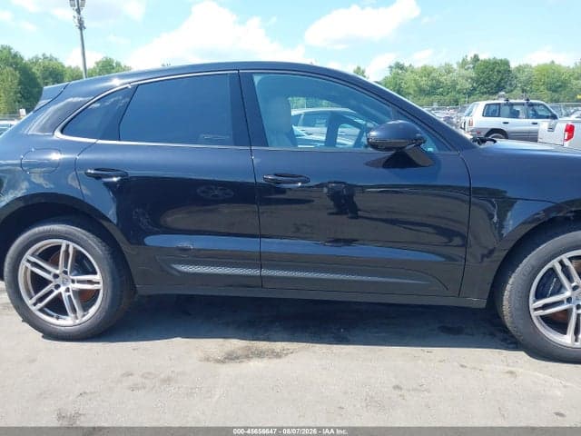2026 PORSCHE MACAN T 13