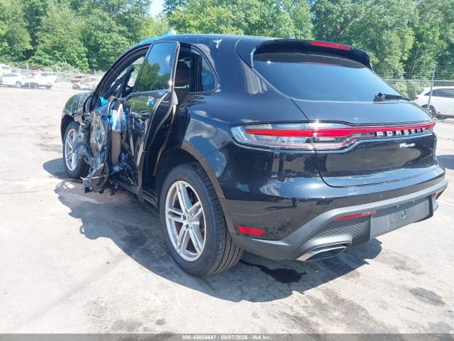 2026 PORSCHE MACAN T 3