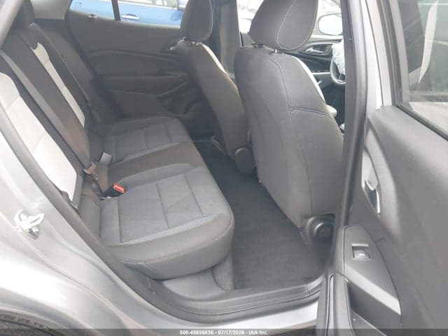 2025 CHEVROLET TRAX FWD LS 8