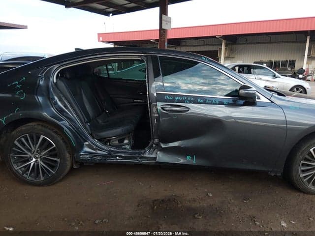 2022 LEXUS ES 300H 13