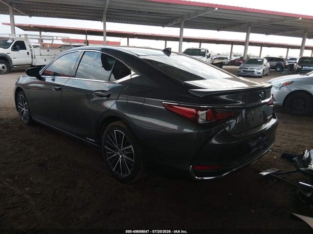 2022 LEXUS ES 300H 3