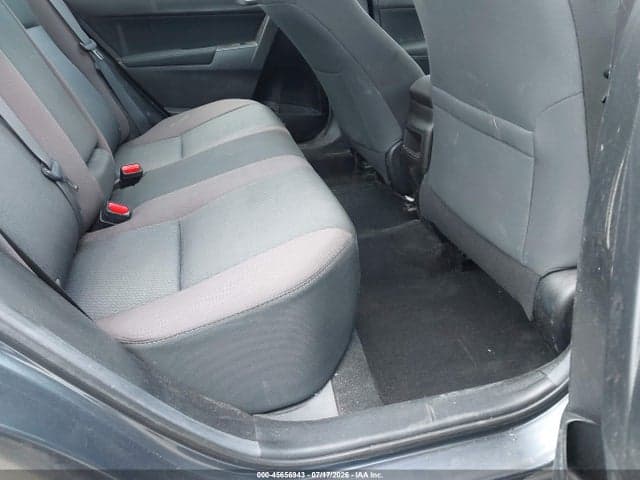 2018 TOYOTA COROLLA LE 8