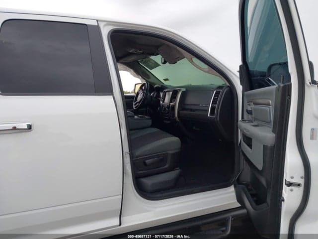 2018 RAM 1500 BIG HORN 4X4 6'4 BOX 5