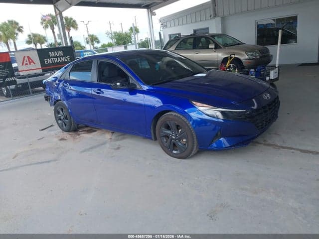 2022 HYUNDAI ELANTRA SEL