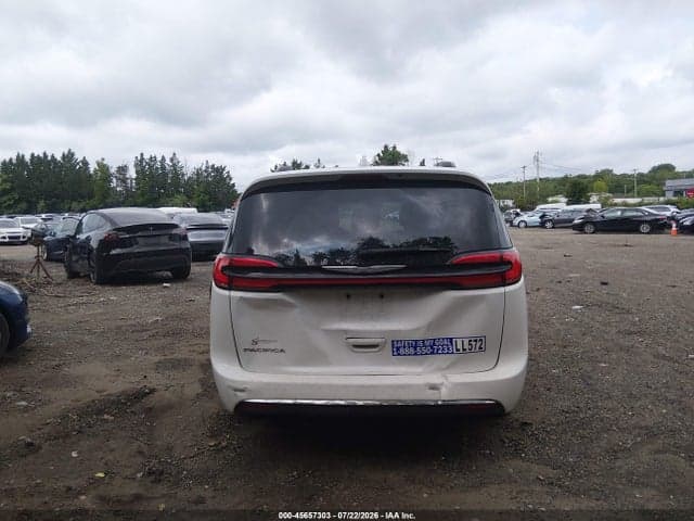2022 CHRYSLER PACIFICA TOURING L 16