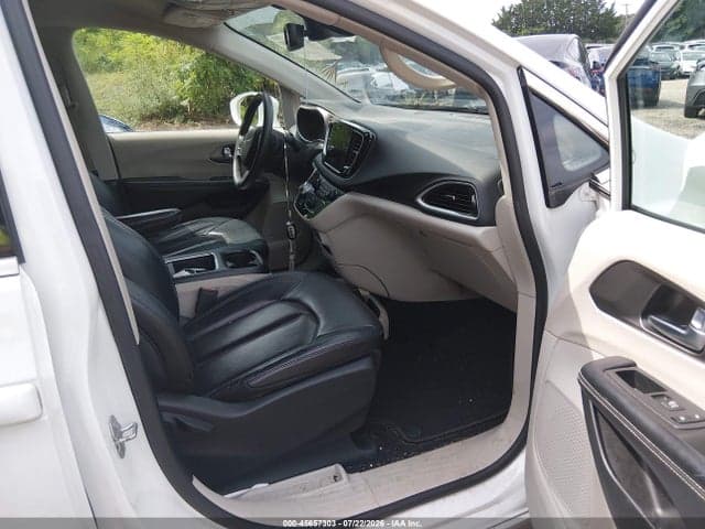 2022 CHRYSLER PACIFICA TOURING L 5