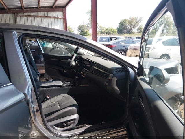 2026 TOYOTA CAMRY XLE 5