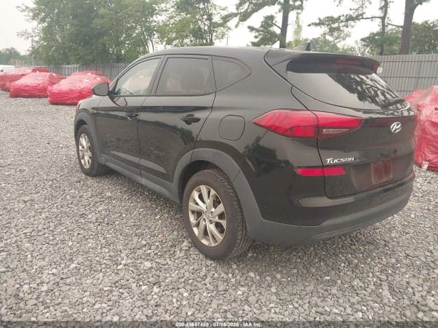 2021 HYUNDAI TUCSON SE 3