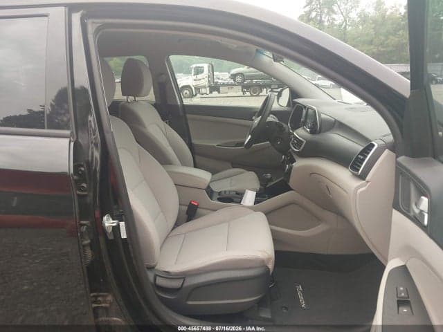 2021 HYUNDAI TUCSON SE 5