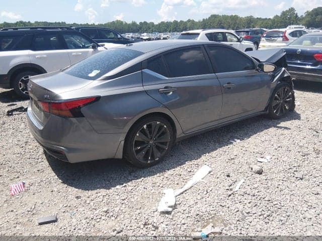 2021 NISSAN ALTIMA SR FWD 4