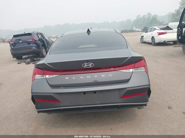 2024 HYUNDAI ELANTRA SEL 16