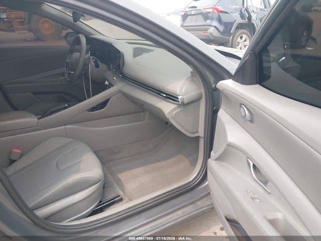 2024 HYUNDAI ELANTRA SEL 5