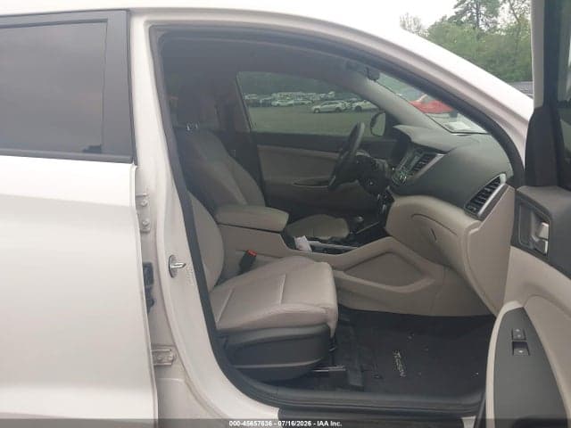 2018 HYUNDAI TUCSON SE 5