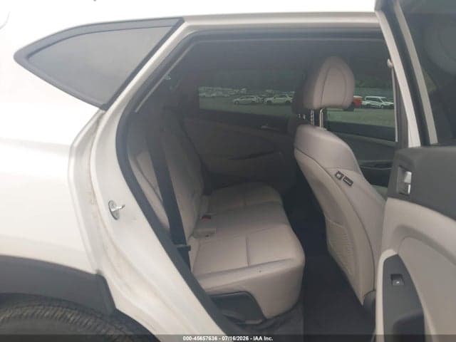 2018 HYUNDAI TUCSON SE 8