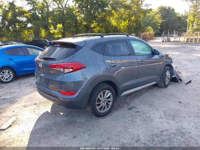 2017 HYUNDAI TUCSON SE 4