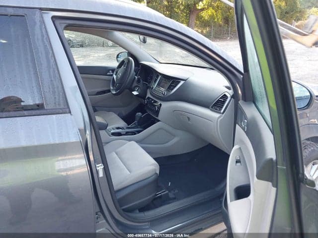 2017 HYUNDAI TUCSON SE 5