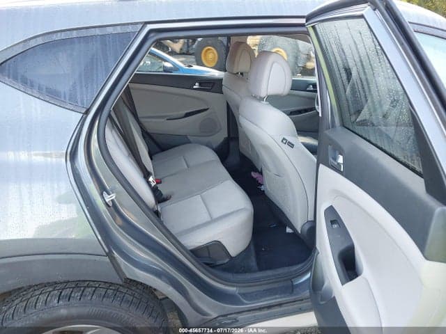 2017 HYUNDAI TUCSON SE 8