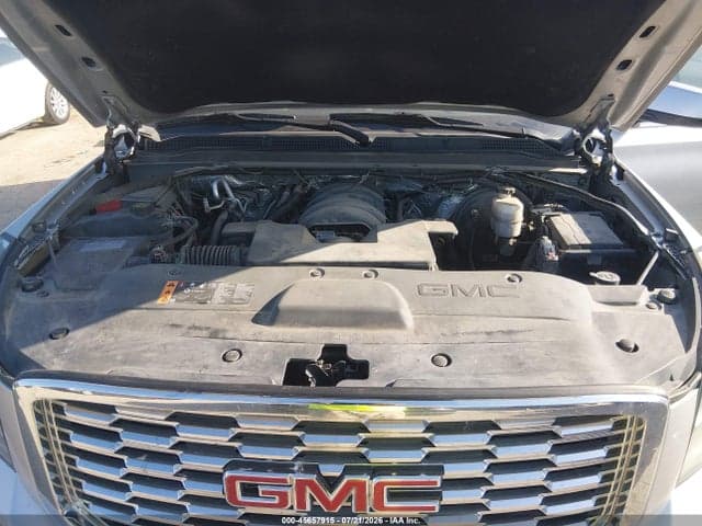 2018 GMC YUKON XL DENALI 10
