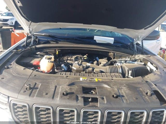 2025 JEEP GRAND CHEROKEE LAREDO X 4X2 10