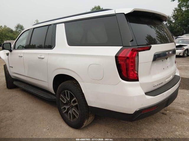 2021 GMC YUKON XL 4WD AT4 3