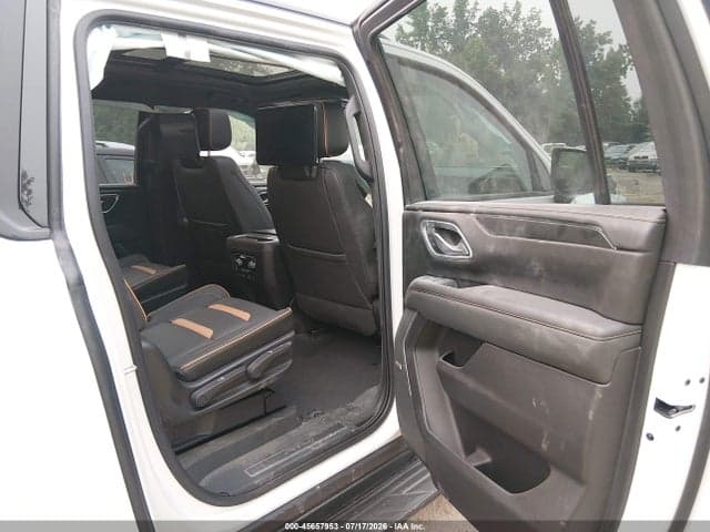 2021 GMC YUKON XL 4WD AT4 8