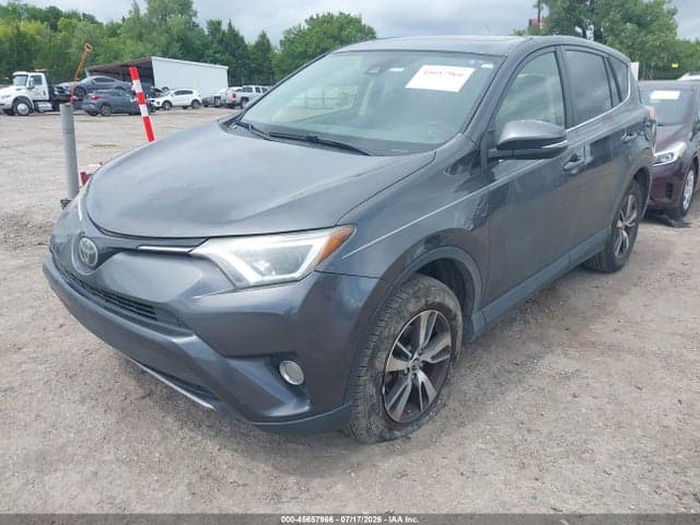 2018 TOYOTA RAV4 XLE 2