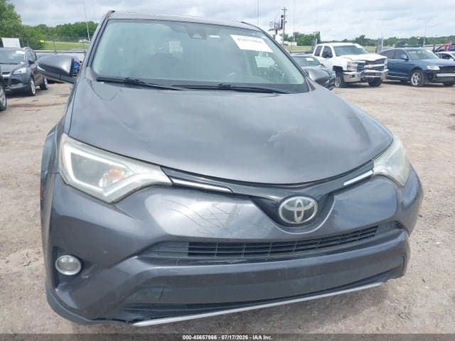 2018 TOYOTA RAV4 XLE 11