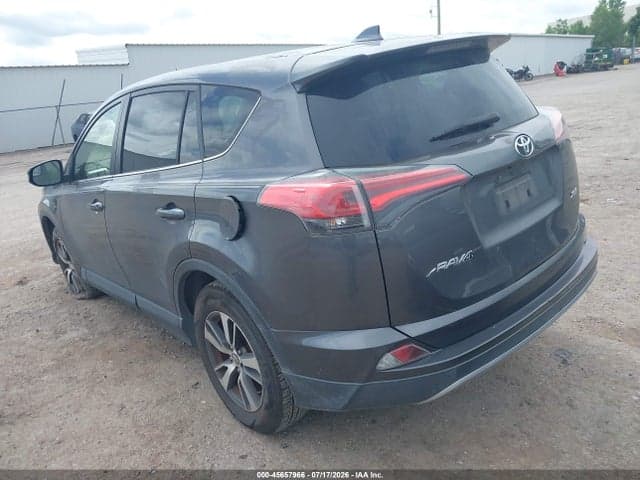 2018 TOYOTA RAV4 XLE 3