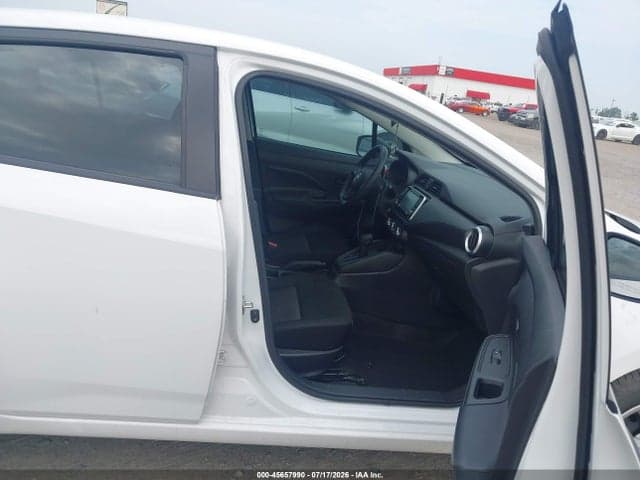 2024 NISSAN VERSA 1.6 S 5