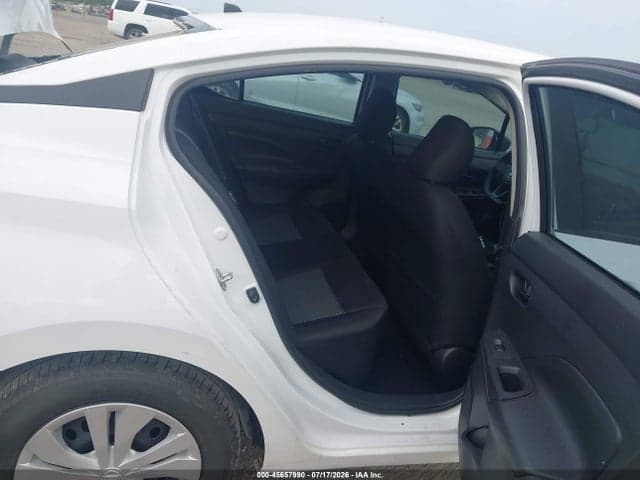 2024 NISSAN VERSA 1.6 S 8
