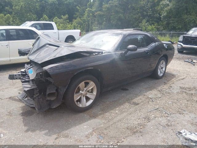 2023 DODGE CHALLENGER SXT 2