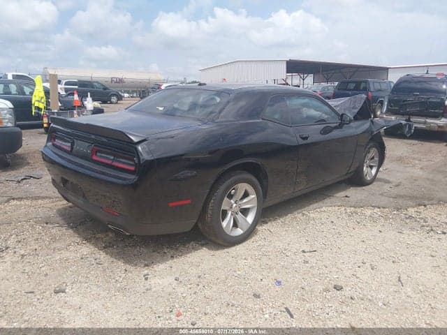 2023 DODGE CHALLENGER SXT 4