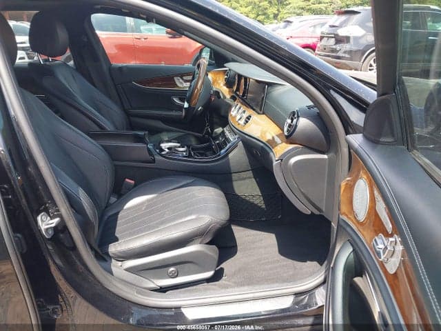 2017 MERCEDES-BENZ E 300 5